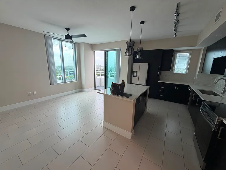 1111 SW 3rd Ave #220 — Photo 1