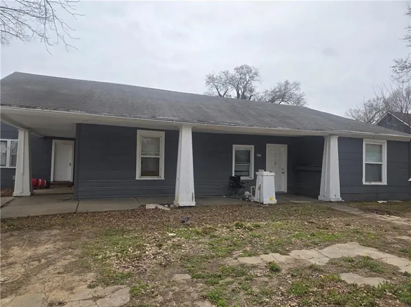 1413 Spruce St, Leavenworth, KS 66048