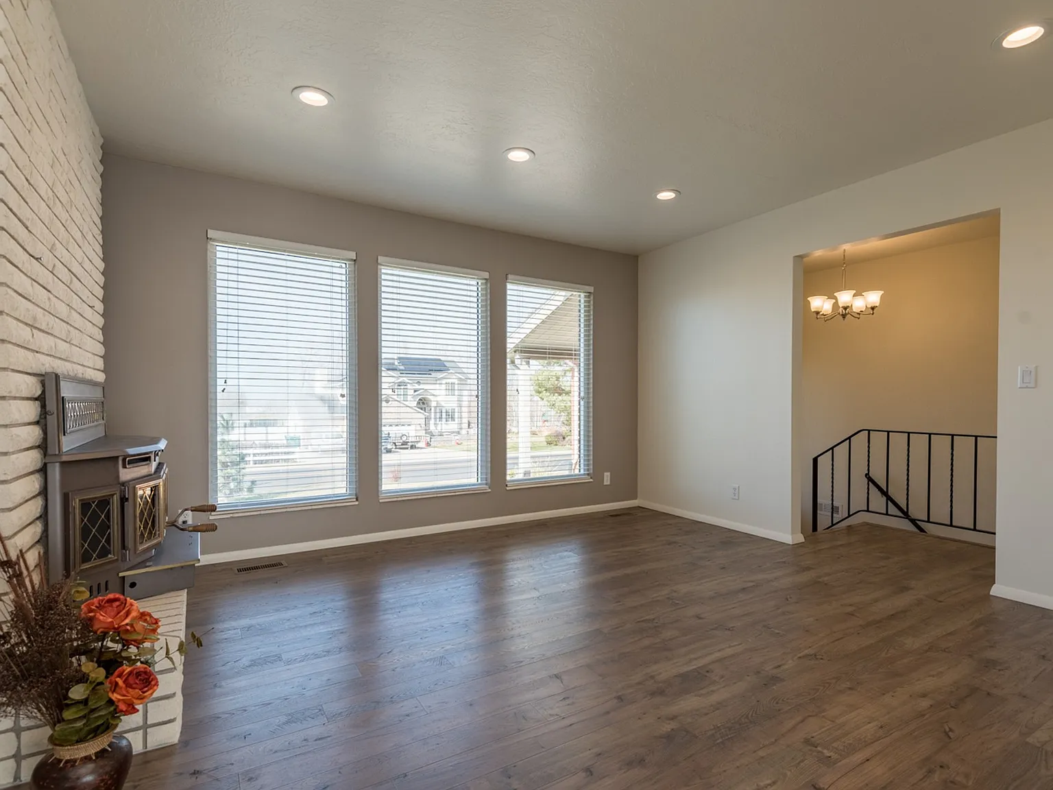 5292 South 3100 West - 1 — Photo 2