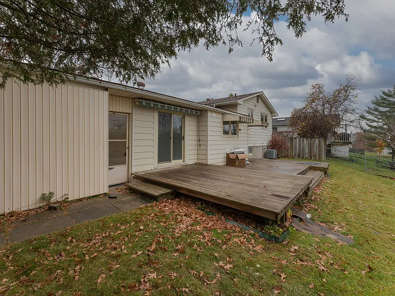811 Overlea Ct #2 — Photo 14
