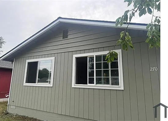 270 Beech St — Photo 1