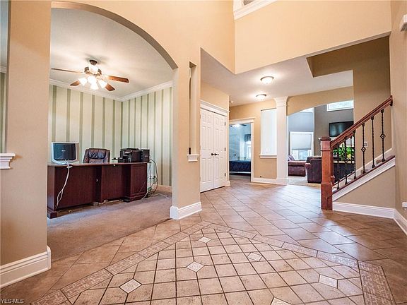 3rd image of 7997 Forest Valley Ln