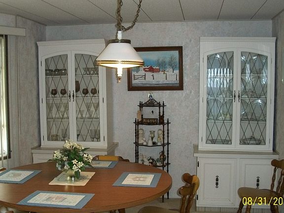 4th image of 723 Forest Lake Dr