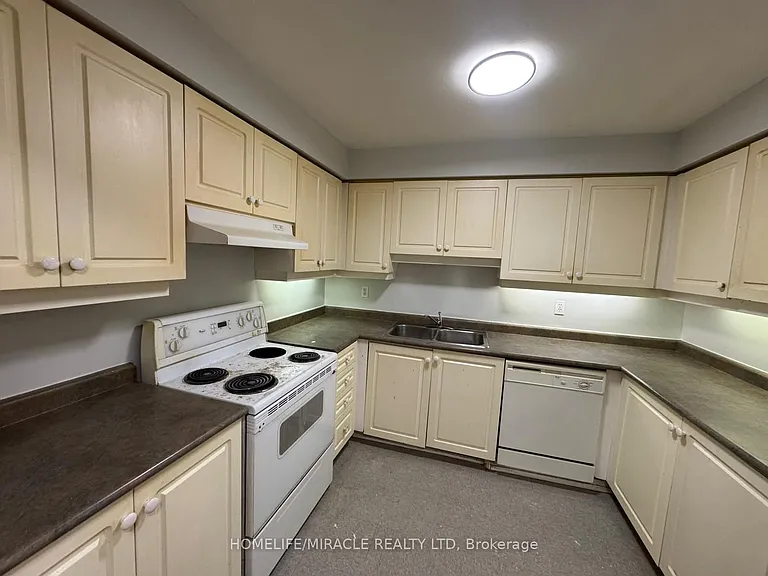 565 Kennedy Rd #7 — Photo 4