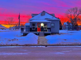 300 S 1st St, Beresford, SD 57004