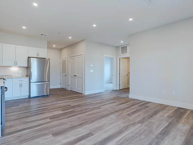 18 Sullivan St #202 — Photo 12