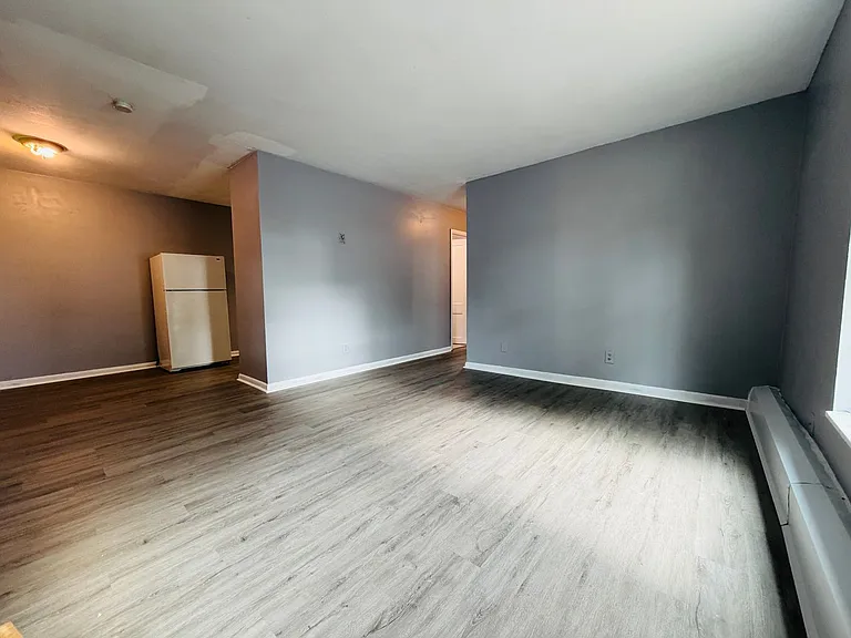 Cedar Chase Apartments — Photo 21