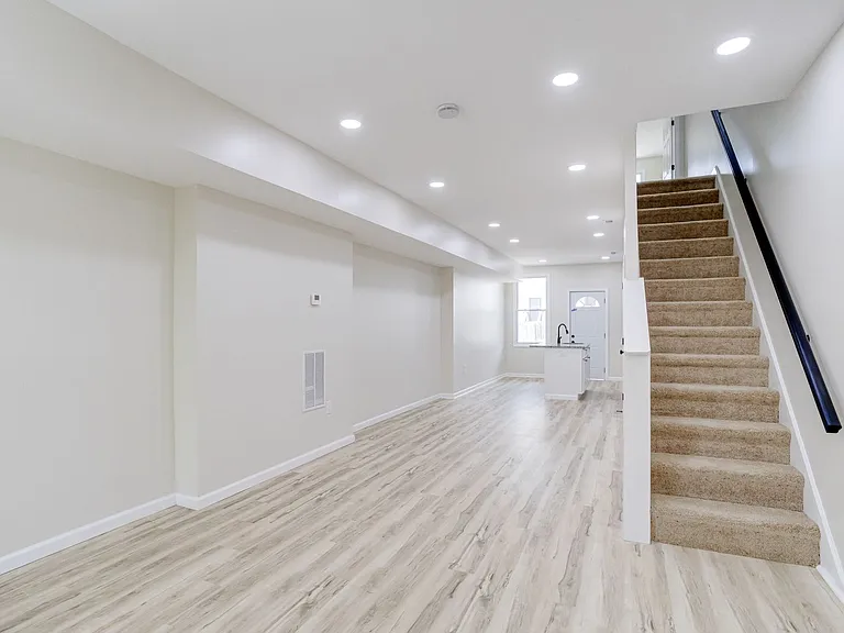 2702 Beryl Ave — Photo 2