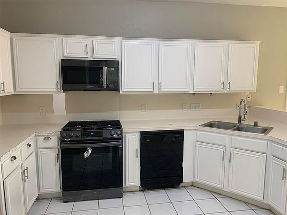 4th image of 4018 Timber Cor