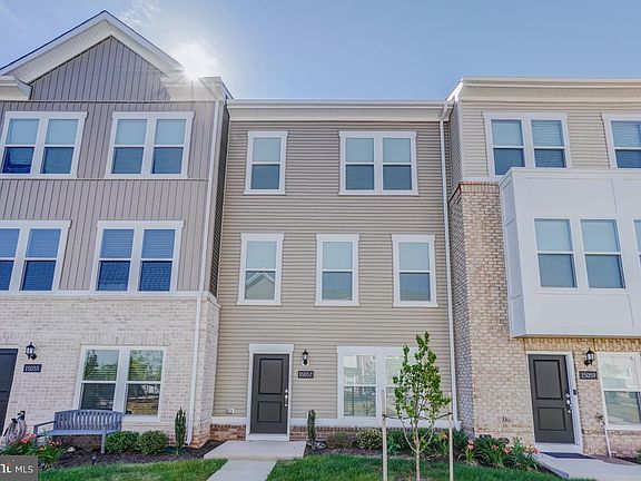 2nd image of 15057 Jaxton Square Ln