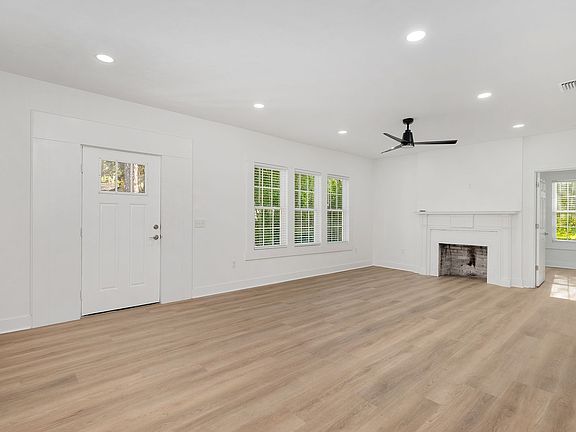 4th image of 2039 NW 3rd Ave