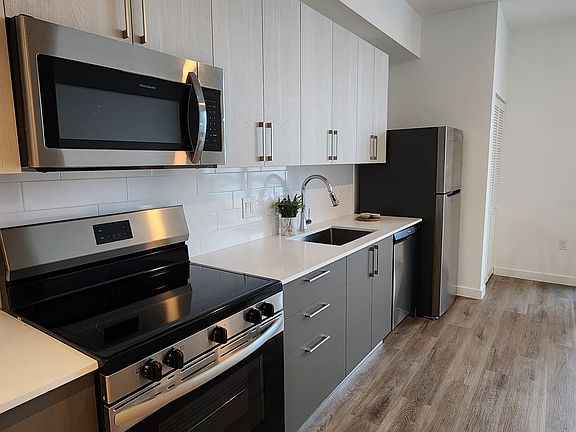 3rd image of 1600 NE 1st Ave #1306