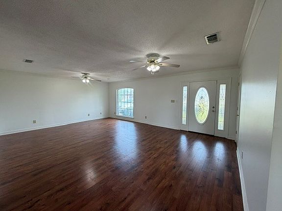 2nd image of 1141 McKnight Rd