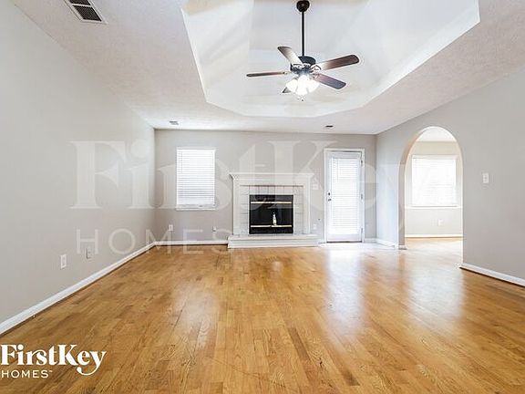 2nd image of 513 Ashton Manor Dr