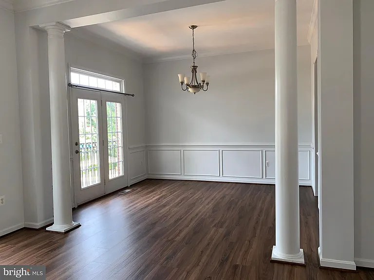 2403 Cypress Green Ln — Photo 4