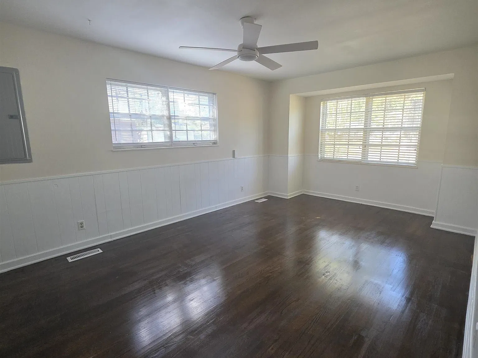 4 bed, 2.0 bath, 1900 sqft, $1,750 — Photo 2