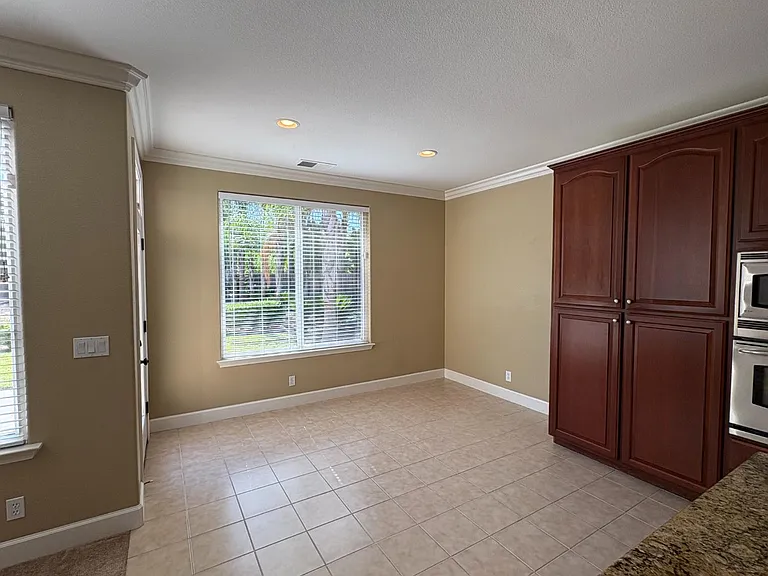 1105 N Perry Ave — Photo 22