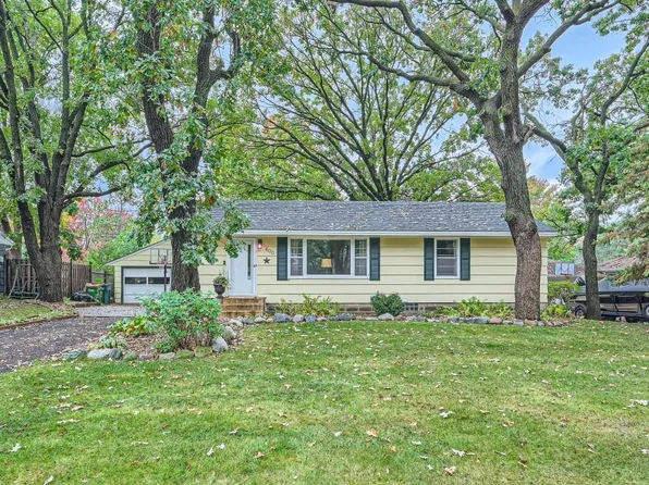 400 Maple St NE, Spring Lake Park, MN 55432