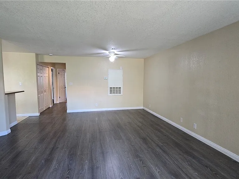 5002 S Rainbow Blvd #103 — Photo 7