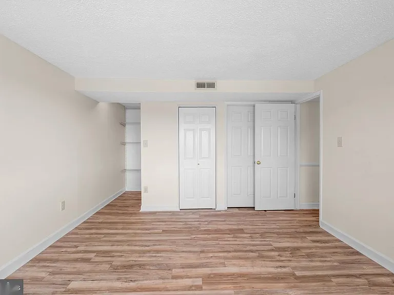 701 Heather Ridge Dr #J — Photo 22