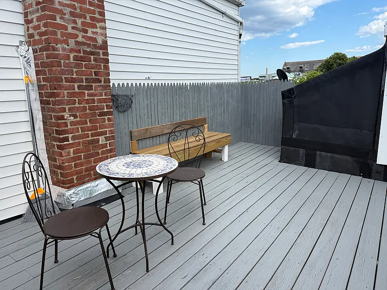 125 London St #3 — Photo 10