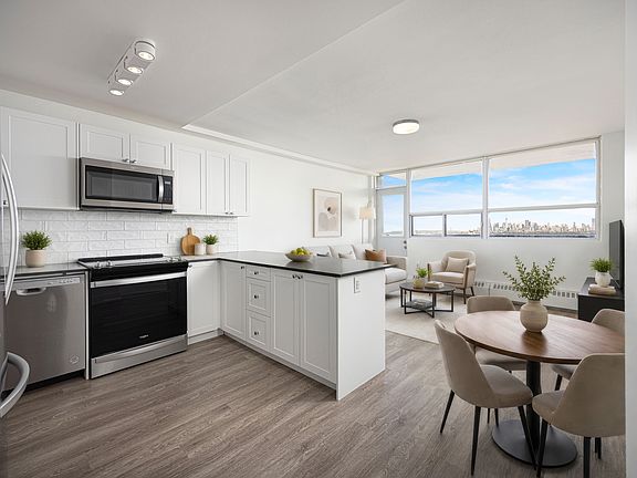 3rd image of 1080 Kingston Rd #1108