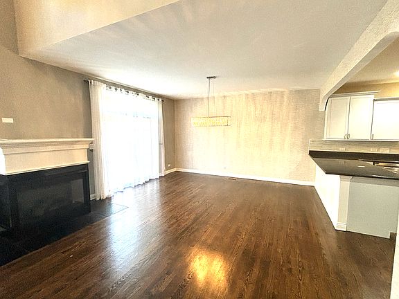 5th image of 839 N Franklin Ave