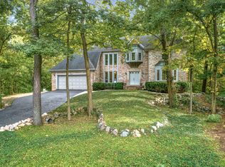 804 Wildrose Springs Dr, Saint Charles, IL 60174