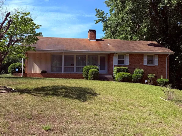 1301 Ross Ave, Greensboro, NC 27406