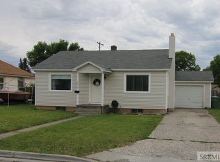 262 Dewey St, Blackfoot, ID 83221