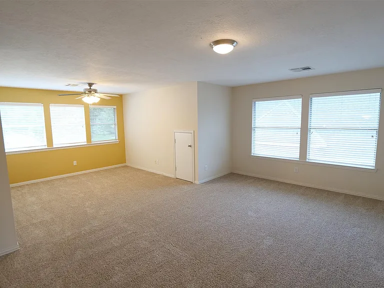 22719 Sierra Lake Ct — Photo 24