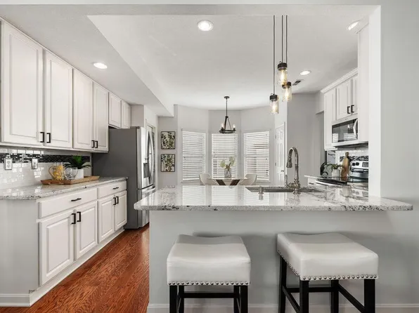 1084 Ashcraft Ave, Blacklick, OH 43004