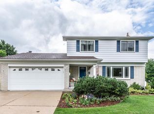 354 Pleasant Ridge Ct, Saline, MI 48176