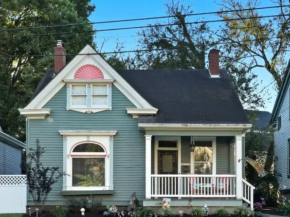 2210 Grinstead Dr, Louisville, KY 40204