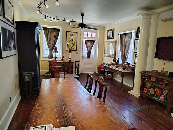5th image of 3815 Marais St