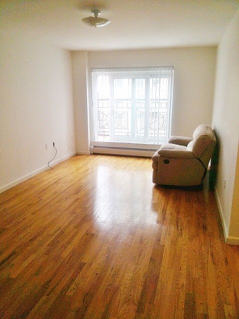 2nd image of 792 E 151st St #2