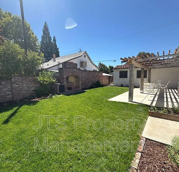 501 J St — Photo 21