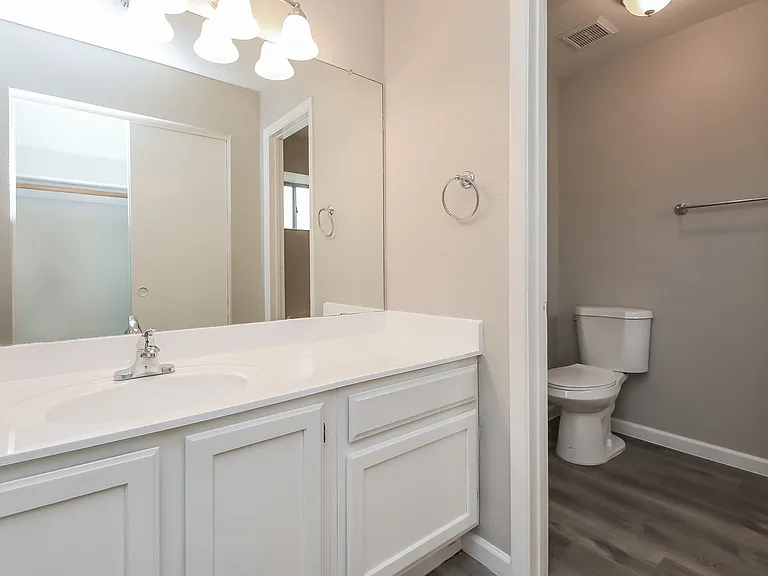 1712 N Apache Dr — Photo 13