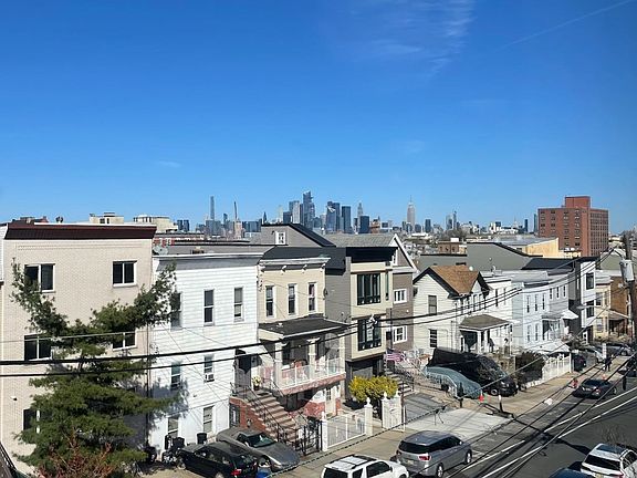 5th image of 41 Zabriskie St #3