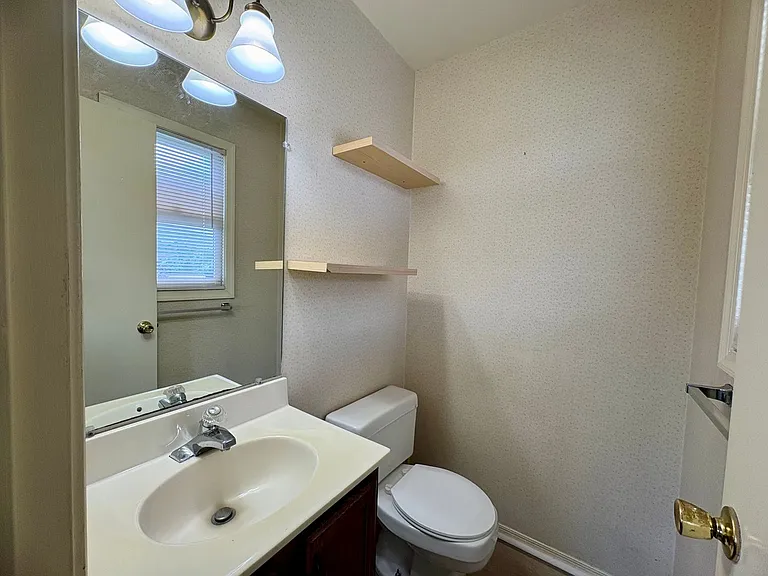 10 Mary Dr — Photo 18