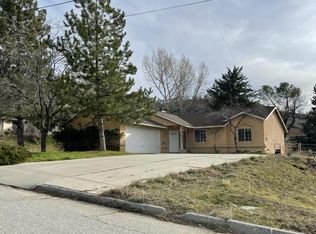 17671 Arlington Pl, Tehachapi, CA 93561