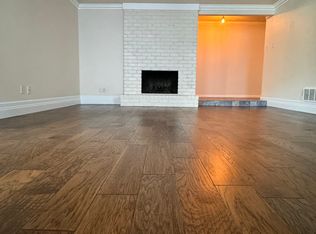 868 Chateau Valee Cir, Bedford, TX 76022