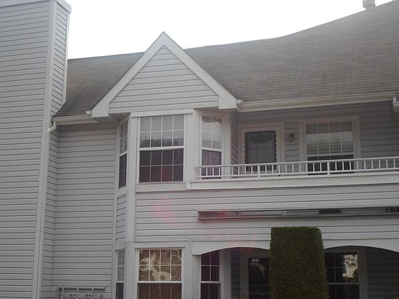 2nd image of 22 Oswestry Way #22