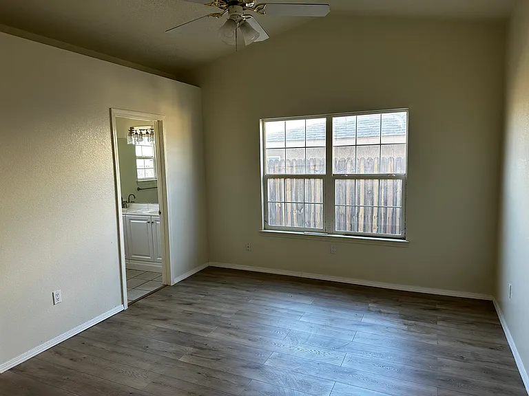 7620 Lakewood Ave NW — Photo 19