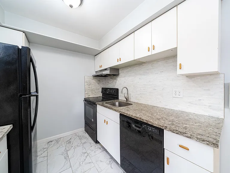 6713 Polk St #6 — Photo 4