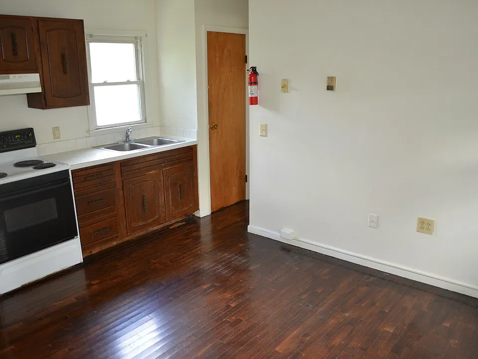 61 Elmwood Ave #K