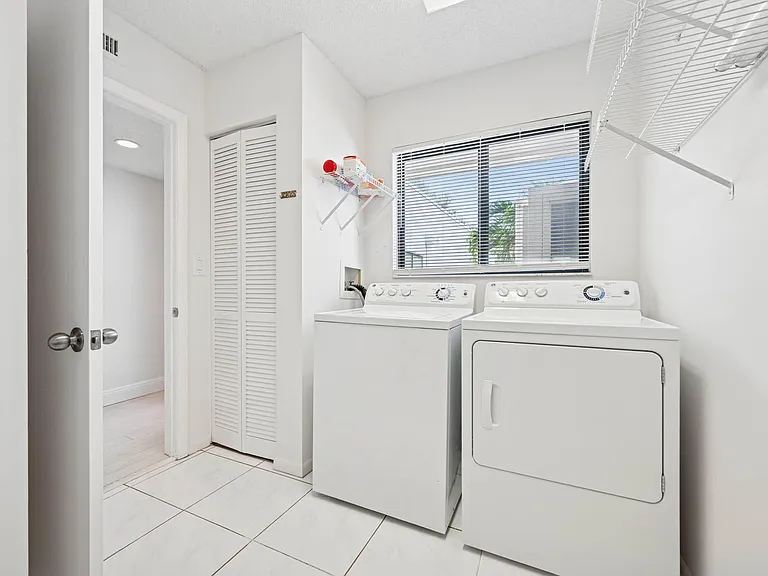15450 Pembridge Ave E #192 — Photo 20