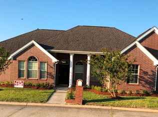 7770 Regency Dr, Port Arthur, TX 77642