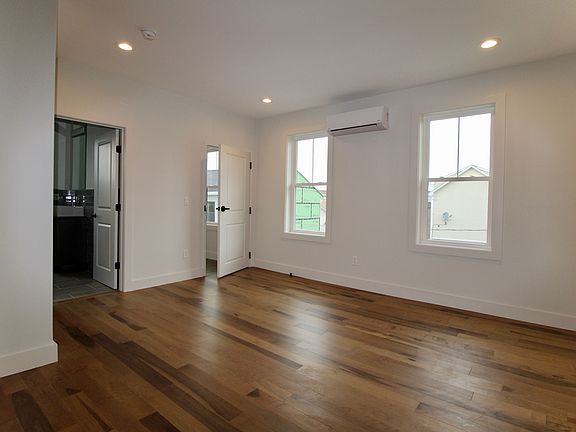 3rd image of 15 Piedmont St Floor 3
