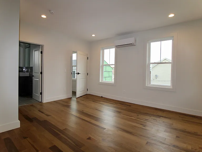 11-15 Piedmont St #2 — Photo 6